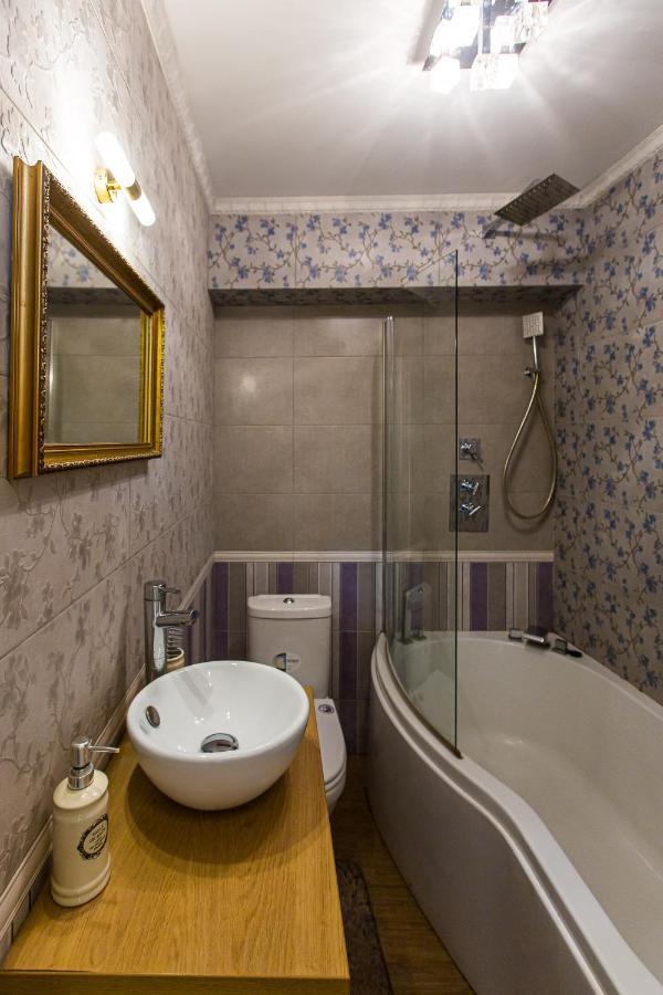 Австрійська Квартира В Центрі На Вулиці Михальчука 5 Lviv Bagian luar foto